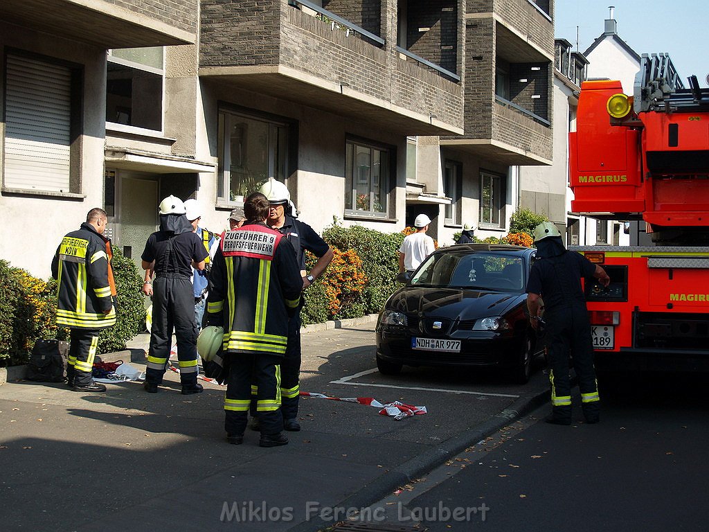 Geruest droht umzukippen Koeln Holweide P151.JPG